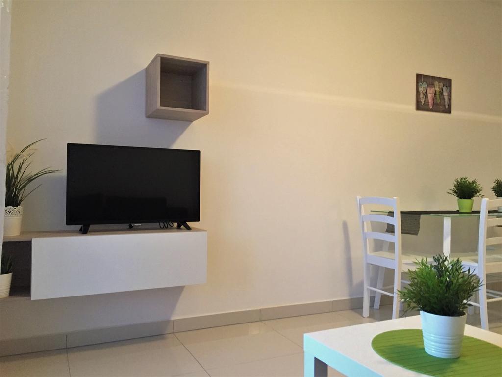 Apartmani Orhideja Rab Town Esterno foto