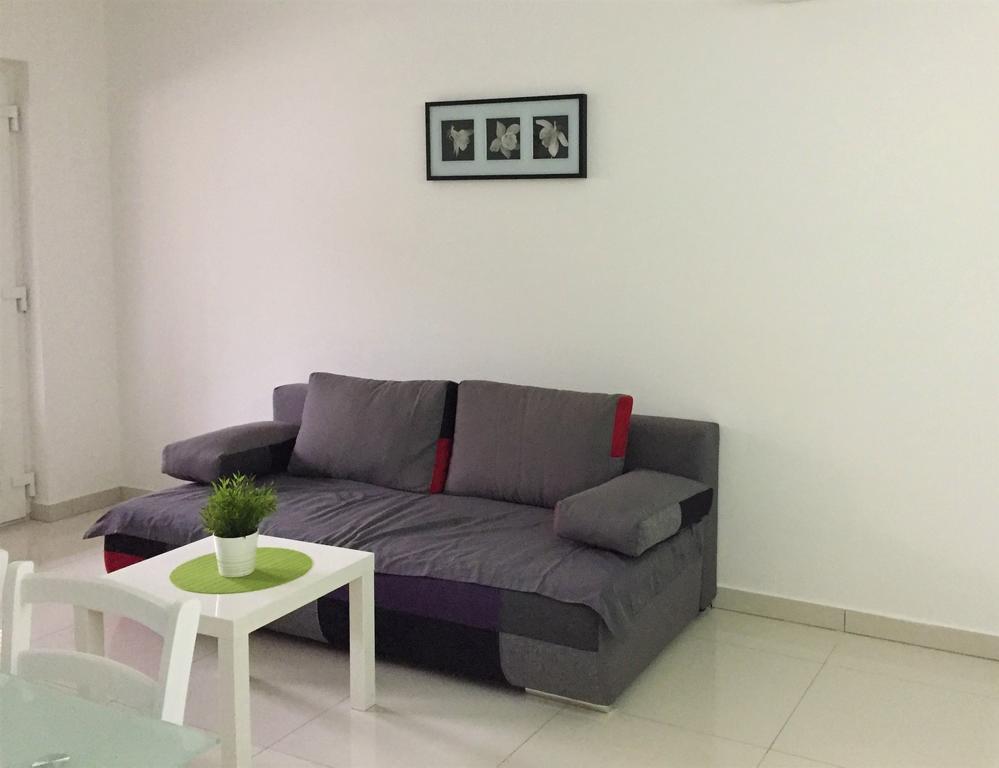 Apartmani Orhideja Rab Town Esterno foto